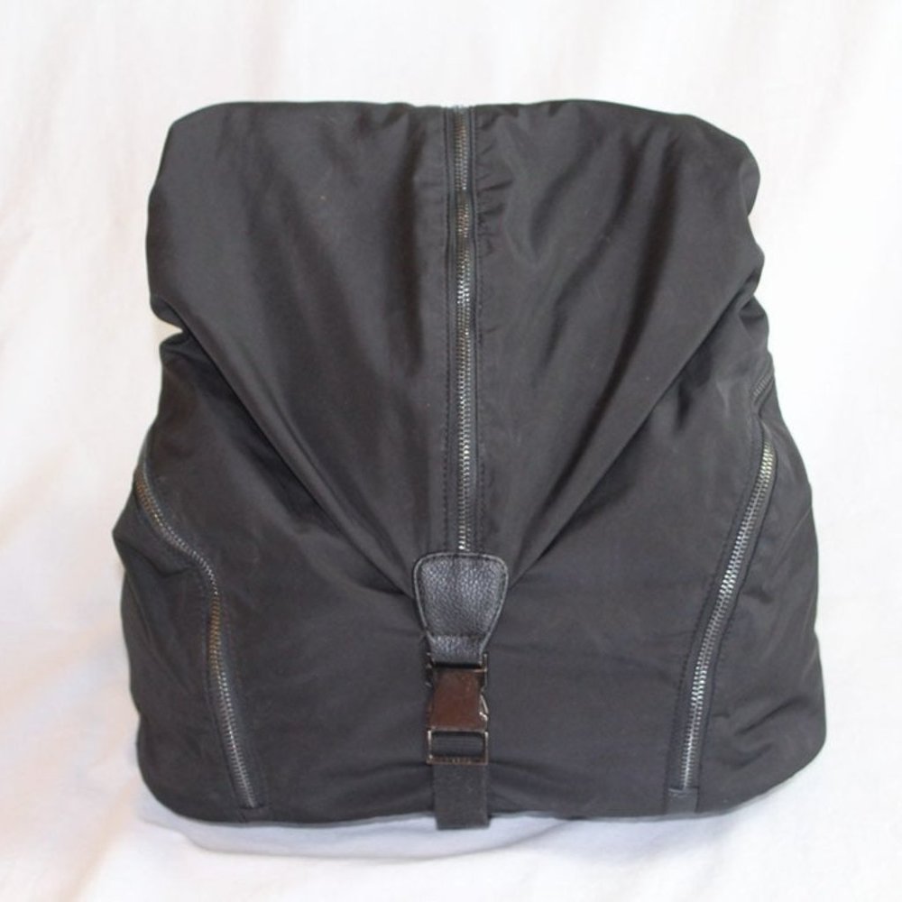 Fabletics sports back pack